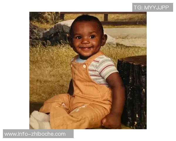 詹姆斯重温青春岁月更新IG头像展现16岁爆炸头造型采访照