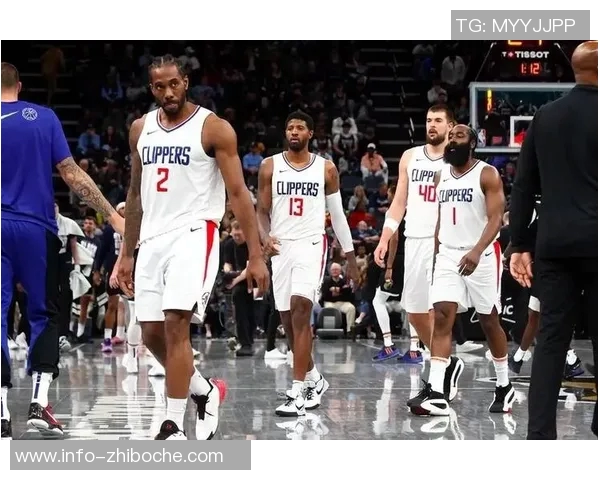 乔治外线表现不佳17投6中三分球命中率低迷但依然贡献14分7篮板4助攻4抢断